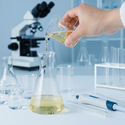 주문 DA203 증강된 플로클루션 폴리다드맥 카티온 폴리머 응고 물질 PDADMAC PDMDAAC 고거울성 물 처리 및 산업 폐수 정화 온라인 제품